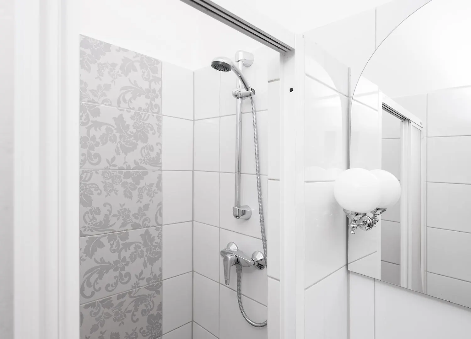 Agamemnon Small One-Bedroom Apartment In Dietla كراكوفيا